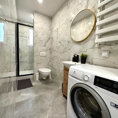 Mmrent Waterfall * גדנסק